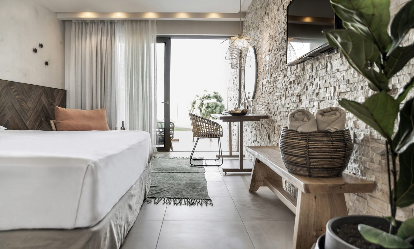 Bungalow-Double-Room-with-Sharing-Pool